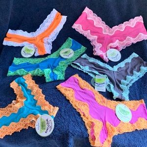 Honeydew Intimates 5pk. Lace Trim Hipster Bright Colors Size M **NWT**MUST SEE